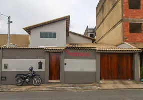 Foto 1 de Casa com 3 Quartos à venda, 240m² em Novo Horizonte, Macaé
