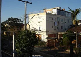 Foto 1 de Casa com 3 Quartos à venda, 270m² em São Sebastião, Porto Alegre
