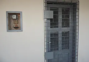 Foto 1 de Kitnet com 2 Quartos para alugar, 31m² em Carlito Pamplona, Fortaleza