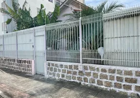 Foto 1 de Casa com 4 Quartos à venda, 405m² em Jardim Atlântico, Florianópolis