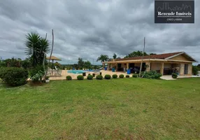 Foto 1 de Fazenda/Sítio com 4 Quartos à venda, 300m² em Jardim Pioneiro, Campo Magro