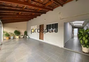 Foto 1 de Casa com 3 Quartos à venda, 200m² em Jardim Jequitiba, Presidente Prudente