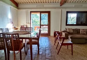 Foto 1 de Casa com 5 Quartos para venda ou aluguel, 236m² em Granja Viana, Carapicuíba