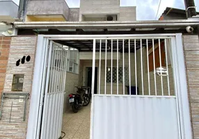 Foto 1 de Sobrado com 2 Quartos à venda, 120m² em Santa Regina, Camboriú