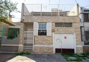 Foto 1 de Casa com 4 Quartos à venda, 158m² em Santana, Porto Alegre