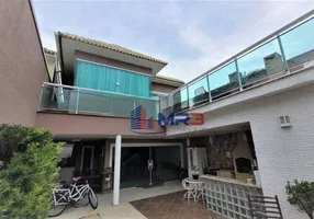 Foto 1 de Casa com 4 Quartos à venda, 330m² em Recreio Dos Bandeirantes, Rio de Janeiro