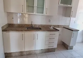 Foto 1 de Apartamento com 2 Quartos à venda, 60m² em Riviera Fluminense, Macaé