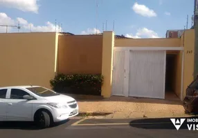 Foto 1 de Casa com 4 Quartos à venda, 293m² em Jardim Alexandre Campos, Uberaba