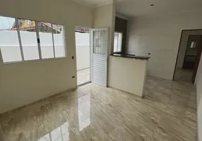 Foto 1 de Casa com 2 Quartos à venda, 60m² em Itapuã, Salvador