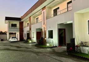Foto 1 de Sobrado com 3 Quartos à venda, 124m² em Bom Retiro, Joinville