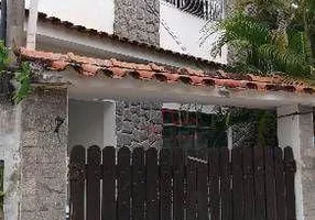 Foto 1 de Casa com 5 Quartos à venda, 180m² em Barro Vermelho, São Gonçalo