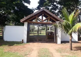 Foto 1 de Fazenda/Sítio com 4 Quartos para venda ou aluguel, 250m² em Tibaia de São Fernando, São Carlos