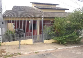 Foto 1 de Sobrado com 4 Quartos à venda, 261m² em Areão, Cuiabá