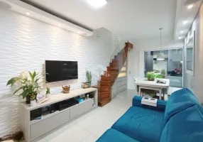 Foto 1 de Casa de Condomínio com 2 Quartos à venda, 77m² em Rio Branco, Canoas