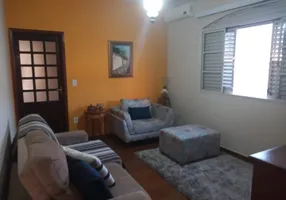 Foto 1 de Casa com 3 Quartos à venda, 158m² em São Benedito, Guaratinguetá