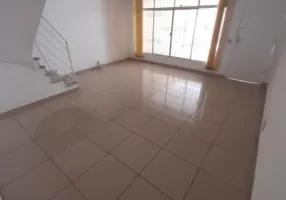 Foto 1 de Sobrado com 3 Quartos para alugar, 181m² em Jardim, Santo André