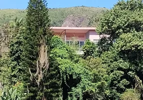 Foto 1 de Casa com 4 Quartos à venda, 200m² em Samambaia, Petrópolis