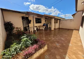 Foto 1 de Casa com 3 Quartos à venda, 203m² em Vila Carvalho, Jaú