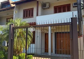 Foto 1 de Casa com 3 Quartos à venda, 201m² em Jardim Planalto, Porto Alegre