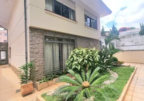 Foto 1 de Casa com 4 Quartos à venda, 280m² em Pacaembu, São Paulo