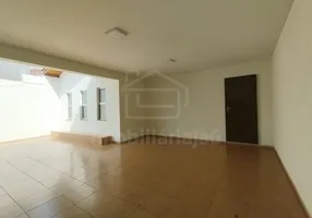 Foto 1 de Casa com 4 Quartos para venda ou aluguel, 220m² em Centro, Jaú