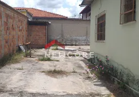 Foto 1 de Casa com 2 Quartos à venda, 340m² em Chácaras Califórnia, Contagem