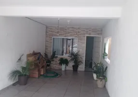 Foto 1 de Sobrado com 4 Quartos para venda ou aluguel, 160m² em Vila Ipe, Jandira