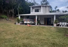 Foto 1 de Fazenda/Sítio com 3 Quartos à venda, 180m² em Chácara Itamarati, Caçapava