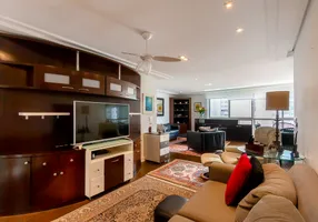 Foto 1 de Apartamento com 3 Quartos à venda, 136m² em Cerqueira César, São Paulo