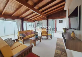 Foto 1 de Casa com 3 Quartos à venda, 271m² em Vigilato Pereira, Uberlândia