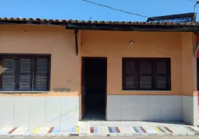 Foto 1 de Casa com 2 Quartos à venda, 55m² em Capuan, Caucaia