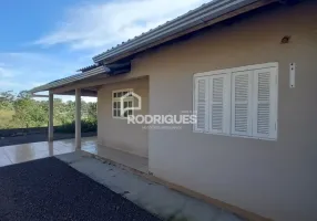 Foto 1 de Casa com 2 Quartos para alugar, 75m² em Portão Velho , Portão