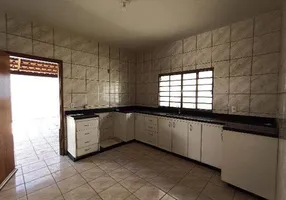 Foto 1 de Casa com 3 Quartos à venda, 141m² em Santa Mônica, Uberlândia