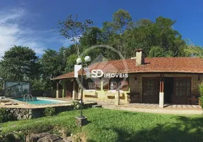 Foto 1 de Casa com 6 Quartos à venda, 225m² em Granja Comary, Teresópolis