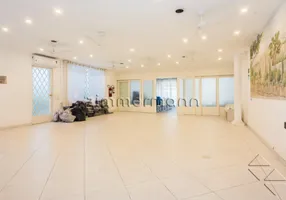 Foto 1 de Casa com 5 Quartos à venda, 242m² em Santa Cecília, São Paulo