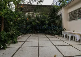 Foto 1 de Casa com 4 Quartos à venda, 330m² em Alto de Pinheiros, São Paulo