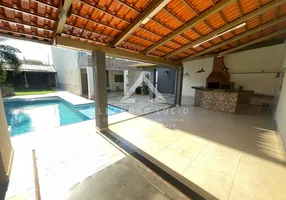Foto 1 de Sobrado com 3 Quartos à venda, 300m² em Jardim Atlântico, Goiânia