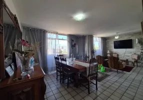 Foto 1 de Casa com 3 Quartos à venda, 148m² em Candelária, Natal