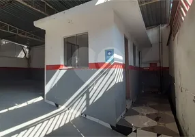 Foto 1 de Galpão/Depósito/Armazém para venda ou aluguel, 349m² em Vila Mazzei, São Paulo