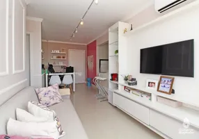 Foto 1 de Apartamento com 2 Quartos à venda, 59m² em São João, Porto Alegre