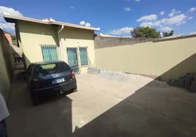 Foto 1 de Casa com 2 Quartos à venda, 65m² em Pedra Branca, São Joaquim de Bicas