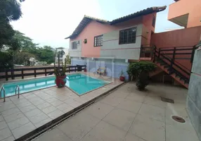 Foto 1 de Casa com 4 Quartos à venda, 378m² em Jardim Guanabara, Rio de Janeiro