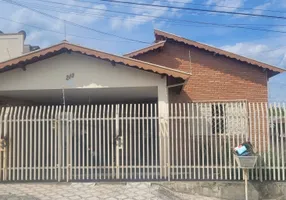 Foto 1 de Casa com 3 Quartos à venda, 249m² em Jardim Santa Clara, Taubaté