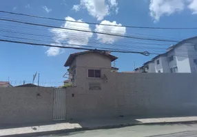 Foto 1 de Apartamento com 2 Quartos para alugar, 56m² em Itaperi, Fortaleza