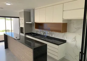 Foto 1 de Casa de Condomínio com 3 Quartos à venda, 223m² em , Piratininga