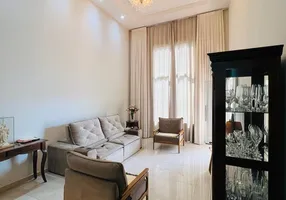 Foto 1 de Casa com 3 Quartos à venda, 120m² em Vila Regina, Goiânia