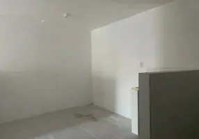 Foto 1 de Casa com 2 Quartos à venda, 60m² em Cajazeiras II, Salvador