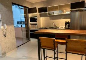 Foto 1 de Apartamento com 3 Quartos para alugar, 120m² em Quadra Mar Centro, Balneário Camboriú