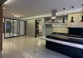 Foto 1 de Casa de Condomínio com 4 Quartos à venda, 328m² em Residencial Damha III, Campo Grande