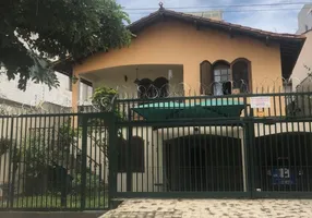 Foto 1 de Casa com 4 Quartos à venda, 293m² em Grajaú, Belo Horizonte